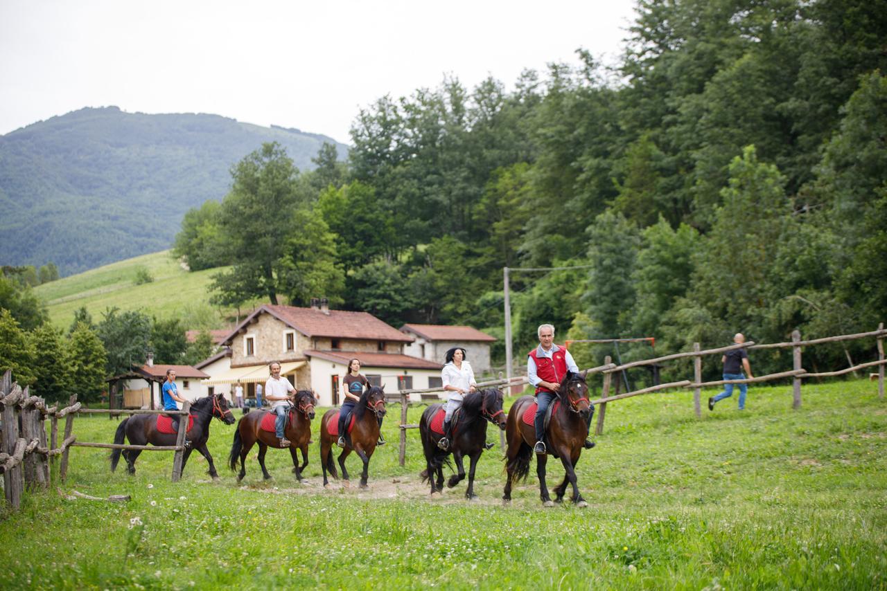 Agriturismo Carovane Compiano Exterior photo